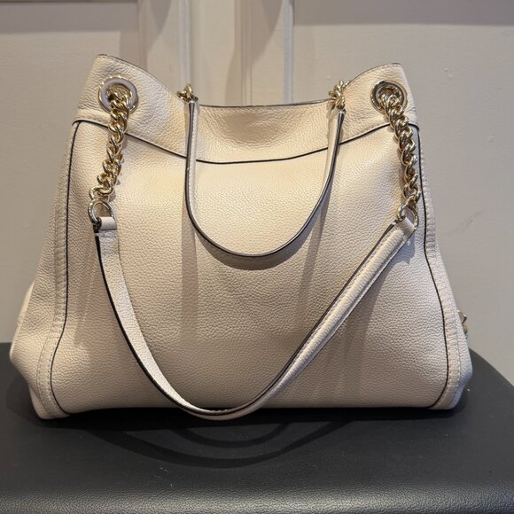 Pristine COACH White Ivory Pebbled Leather Turnlock Edie Handbag - Picture 7 of 16